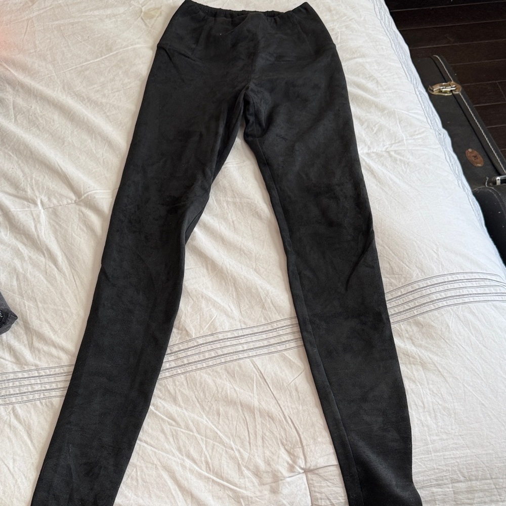 Wilfred Black Suede Leggings